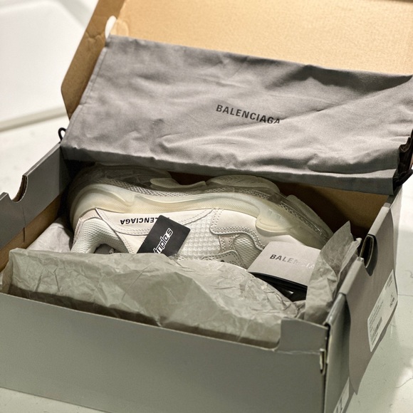 Balenciaga triple S - Picture 5 of 9